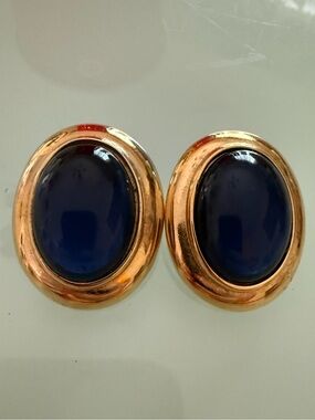Vintage Monet Clip-On Earrings – Blue Cabochon & Gold Tone